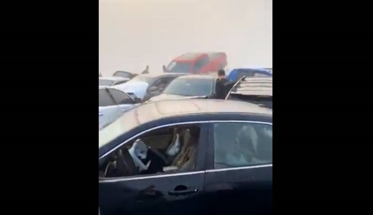 VIDEO Velik lančani sudar sa 63 vozila u SAD-u, ozlijeđeno tridesetak ljudi